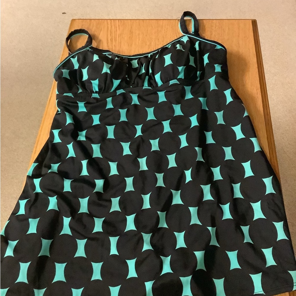 one-piece swimsuit size Large turquoise black. Hides tummy. 🌴 by Kim Swi